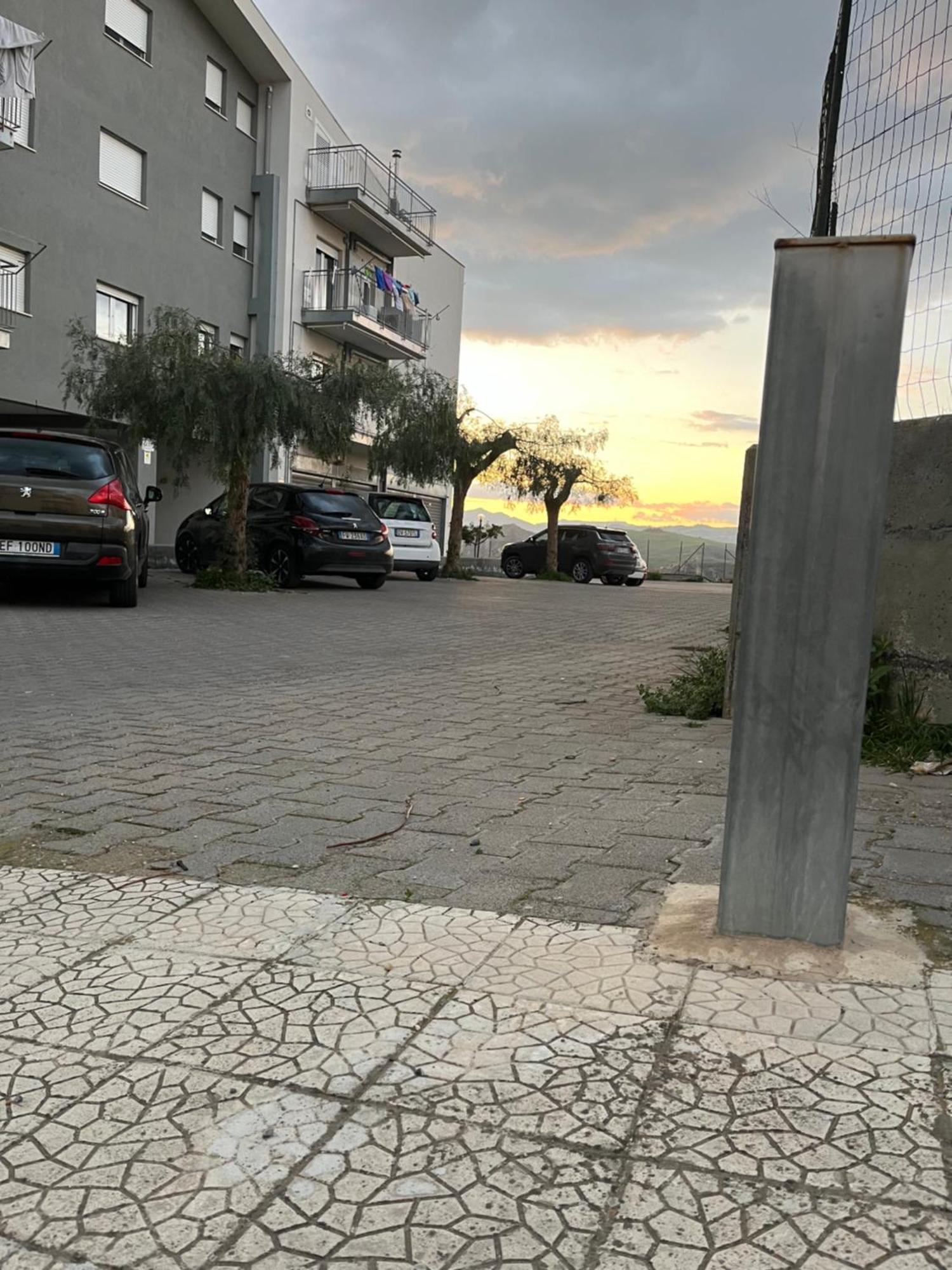 Casa Vacanza Helios Leonforte Exterior foto
